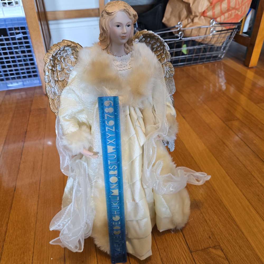 Angel tree topper - Picture 5 of 5